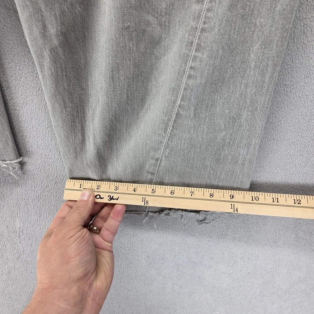 Vintage Levis Engineered Shorts Mens 32 Gray Cinch Back Twisted Jorts Jeans Raw